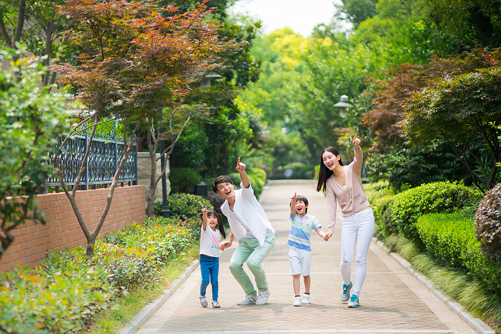 攝圖網_500436175_家居親子孩子拍(pāi)攝（企業商用(yòng)）.jpg